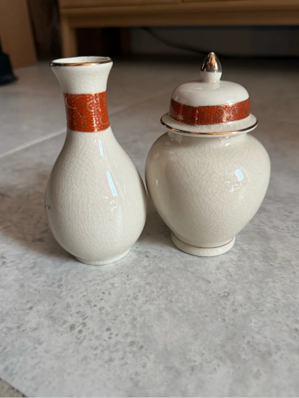 N/A elegant cream